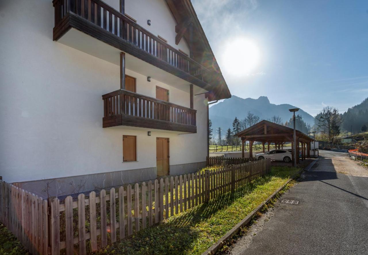 Golf View Apt With Parking And Mountain View! Apartment Tarvisio Bagian luar foto