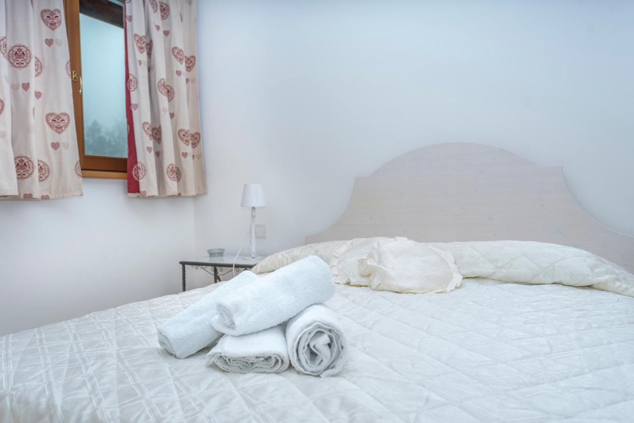 Golf View Apt With Parking And Mountain View! Apartment Tarvisio Bagian luar foto