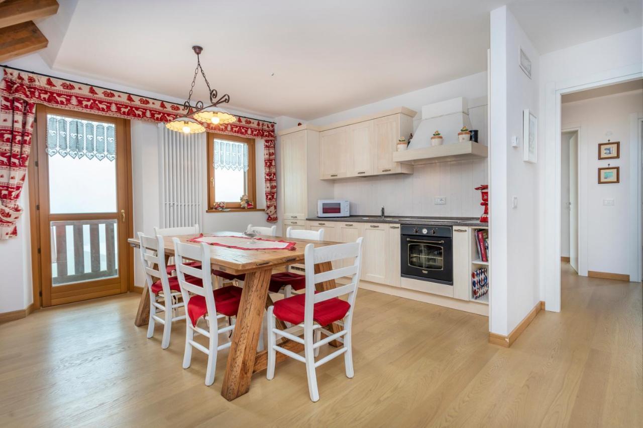 Golf View Apt With Parking And Mountain View! Apartment Tarvisio Bagian luar foto