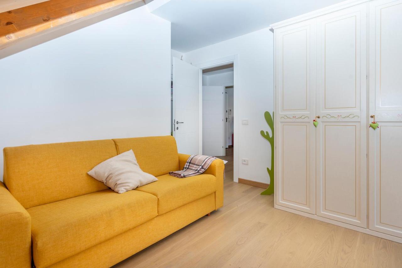 Golf View Apt With Parking And Mountain View! Apartment Tarvisio Bagian luar foto